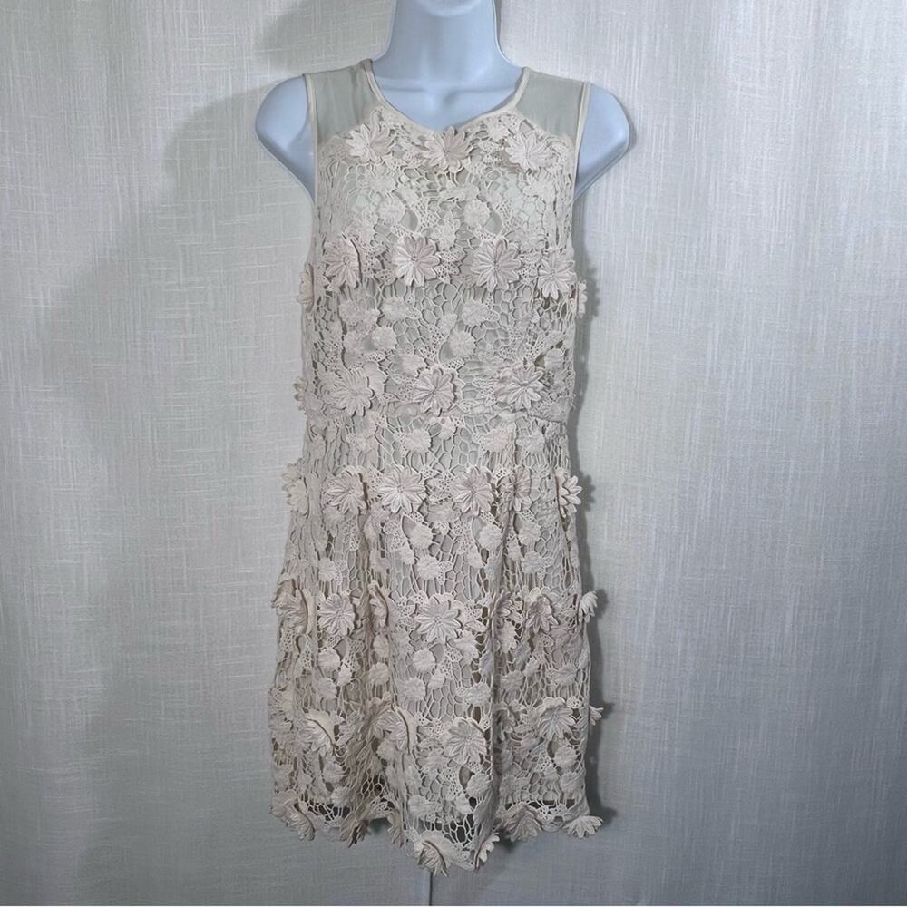 Urban Outfitters Thistlepearl Crochet Floral Cream Boho Mini Dress Size 4 - Picture 3 of 16